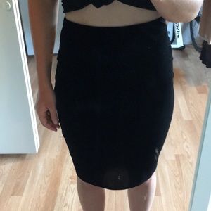 Mid waist velvet skirt